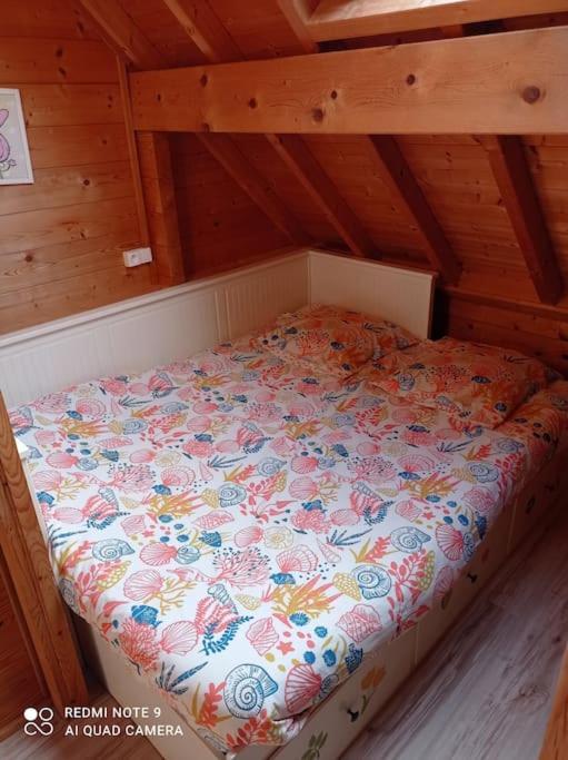 Hébergement de vacances Familial En Bois A 150 M De La *